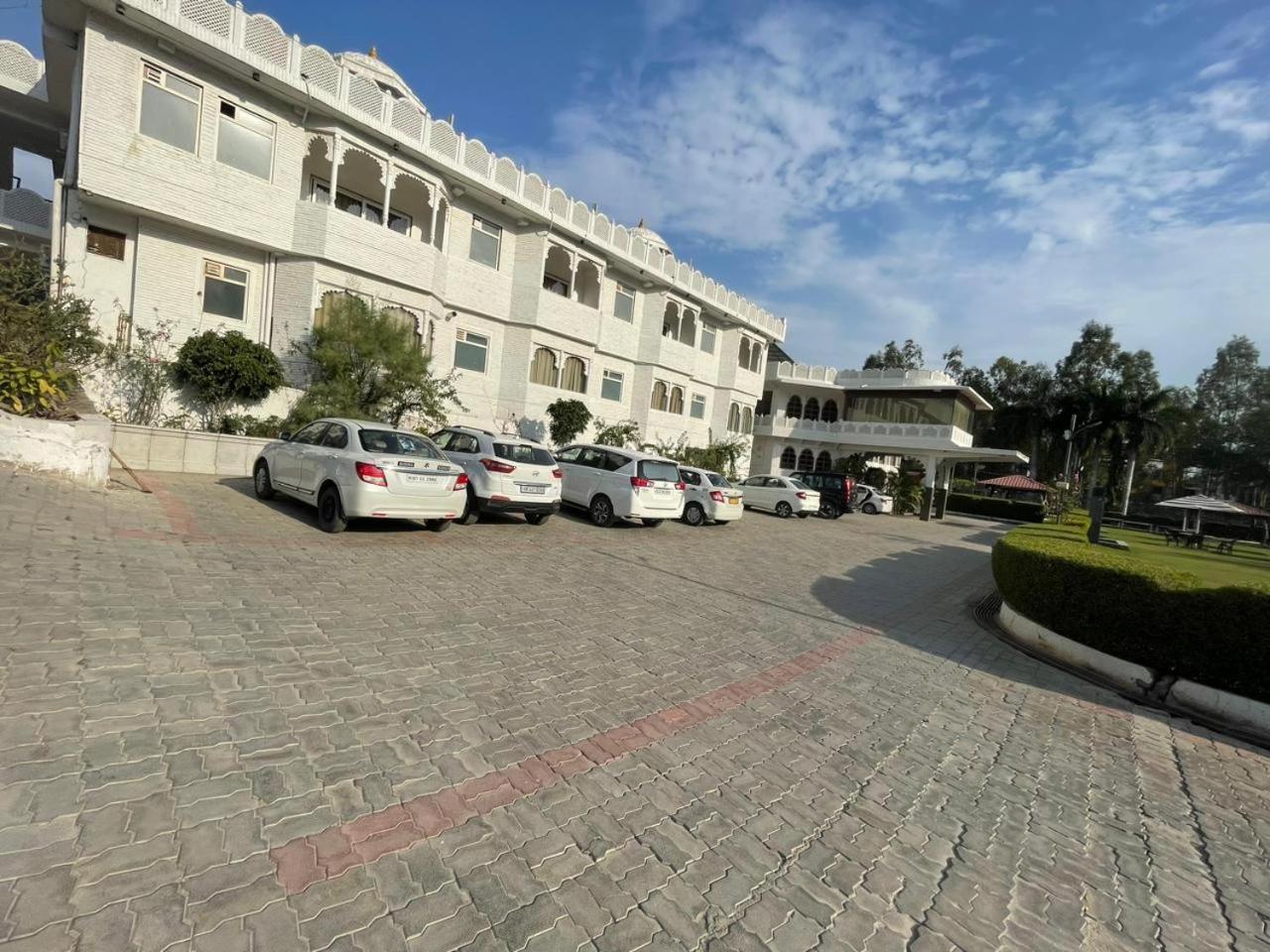 Gold Nest Rubystone Heritage Udaipur Exterior photo